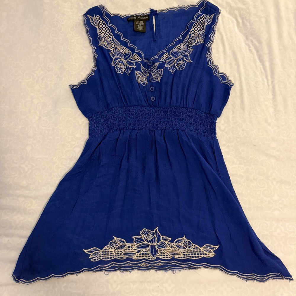 Simply Irresistible Blue Embroidered Smocked Empire Waist Sleeveless Tunic Top M